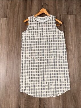 Dalia White Knit Fabric Care Label